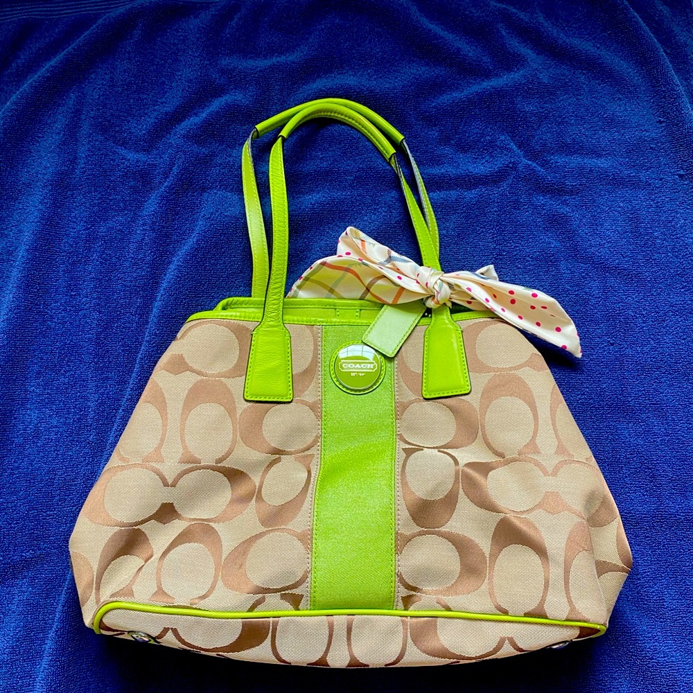 COACH.. Green bag/ purse with wallet and dust bag 3 for 1